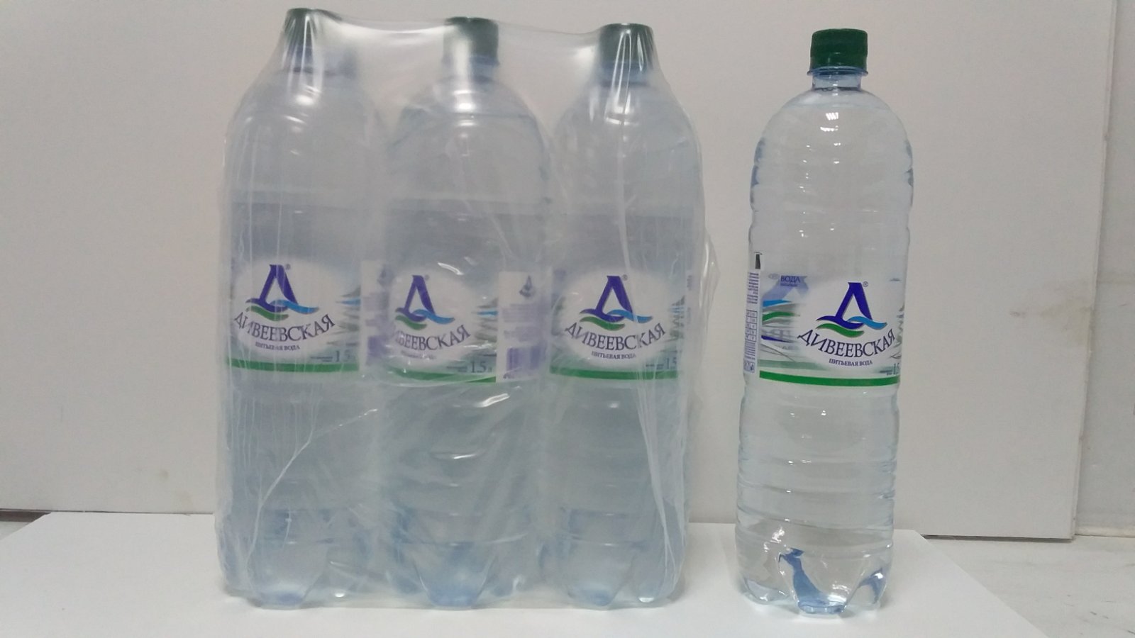 1,5 литровая бутылка Дивеевской негазированной воды